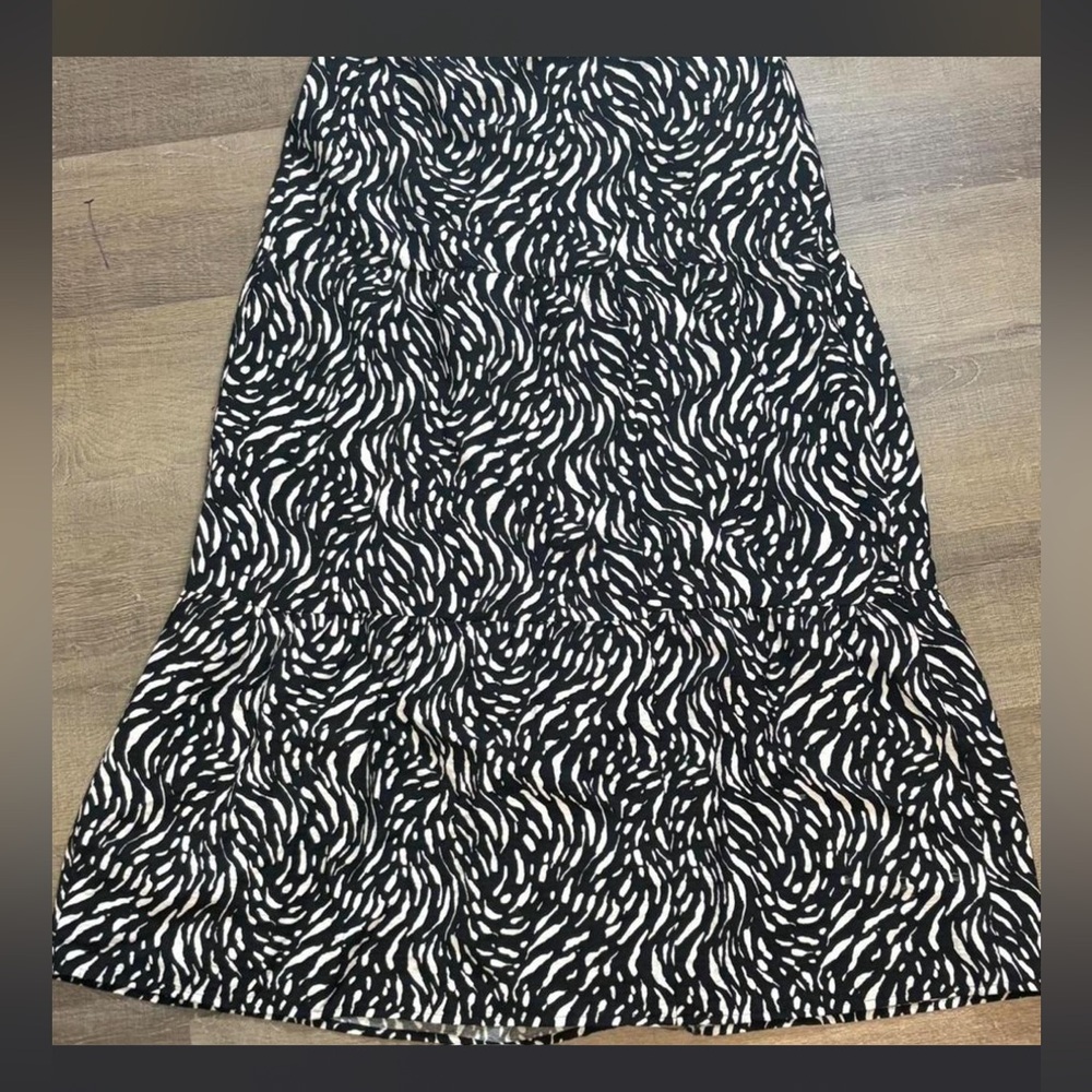 Nine West Black and White Abstract Maxi Skirt